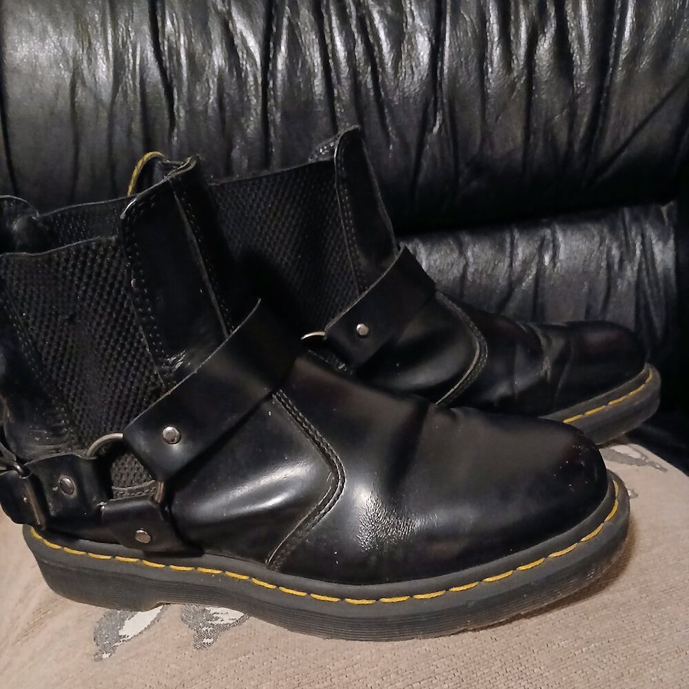 Dr Martens Wincox Smooth Leather Buckle Boots